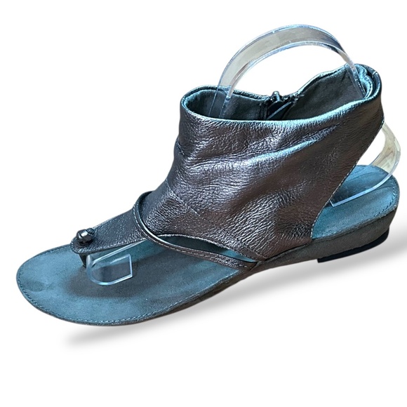 AEROSOLES Genuine Leather Gladiator Thong Sandals Side Zip Suede Footbed US 10 - Picture 1 of 8